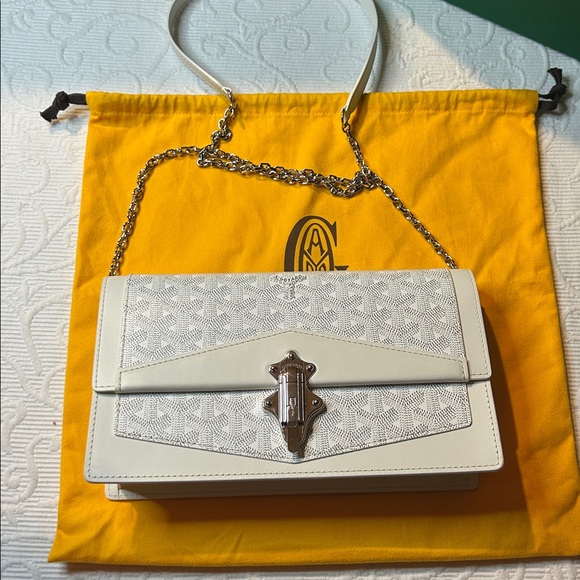 Goyard Duchesse Marie Caroline Shoulder Bag and Wallet. New Condition. - Picture 10 of 17